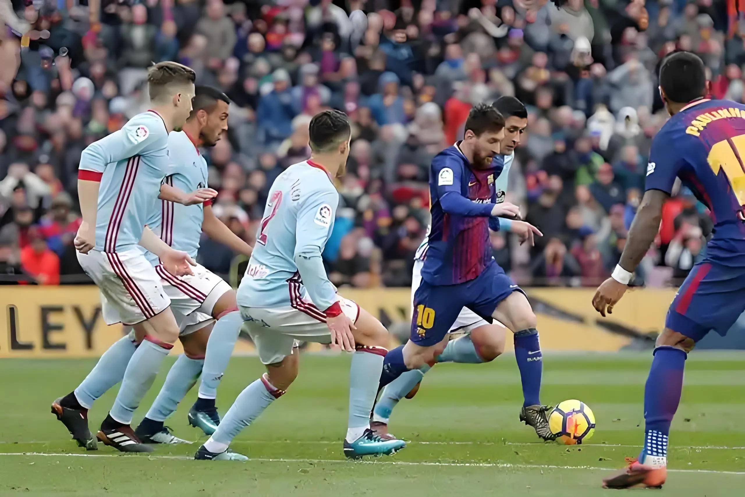 九游体育-梅西在公牛比赛中持续失利，比赛局势复杂引发热议！