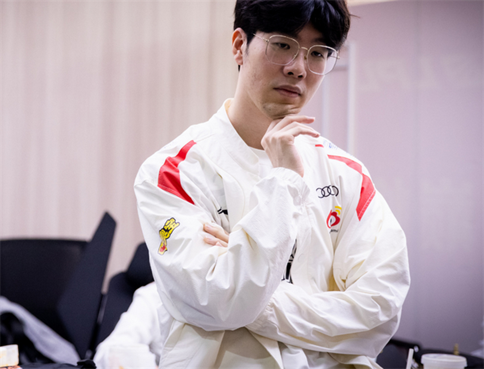 九游-关于TheShy回归赛场，突破纪录首场状态亮眼，FPX观众沸腾！的信息