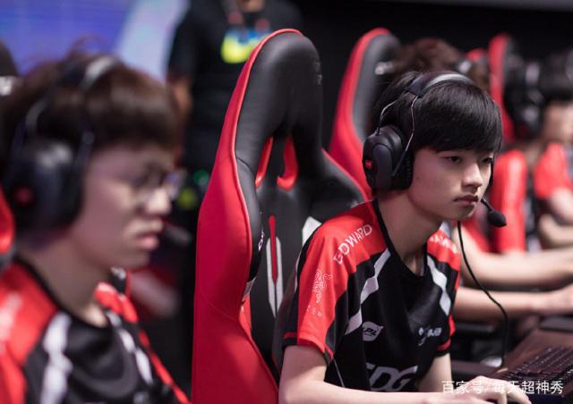 九游体育-包含TheShy爆冷击败澳大利亚队，突破纪录引爆全场！的词条